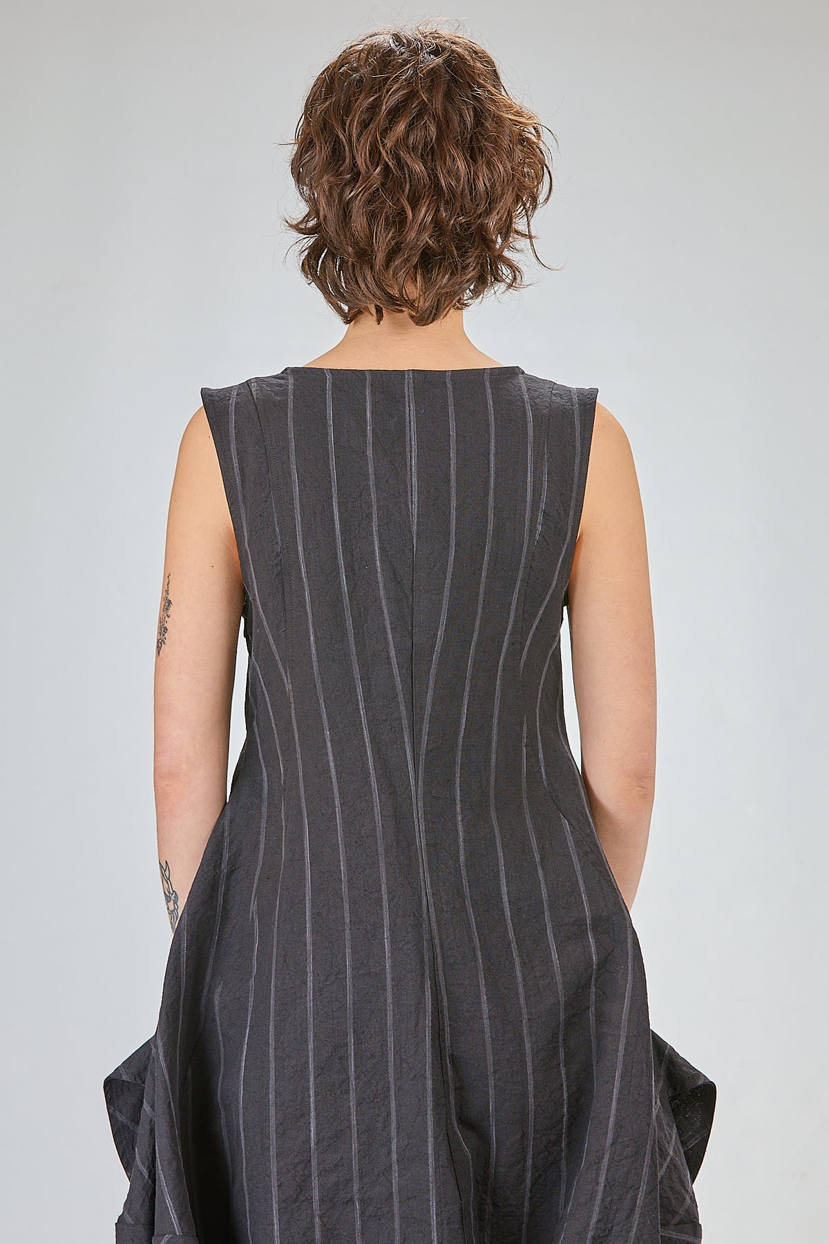 http://localhost:8180/imgBeestore/31783-1 A.jpg