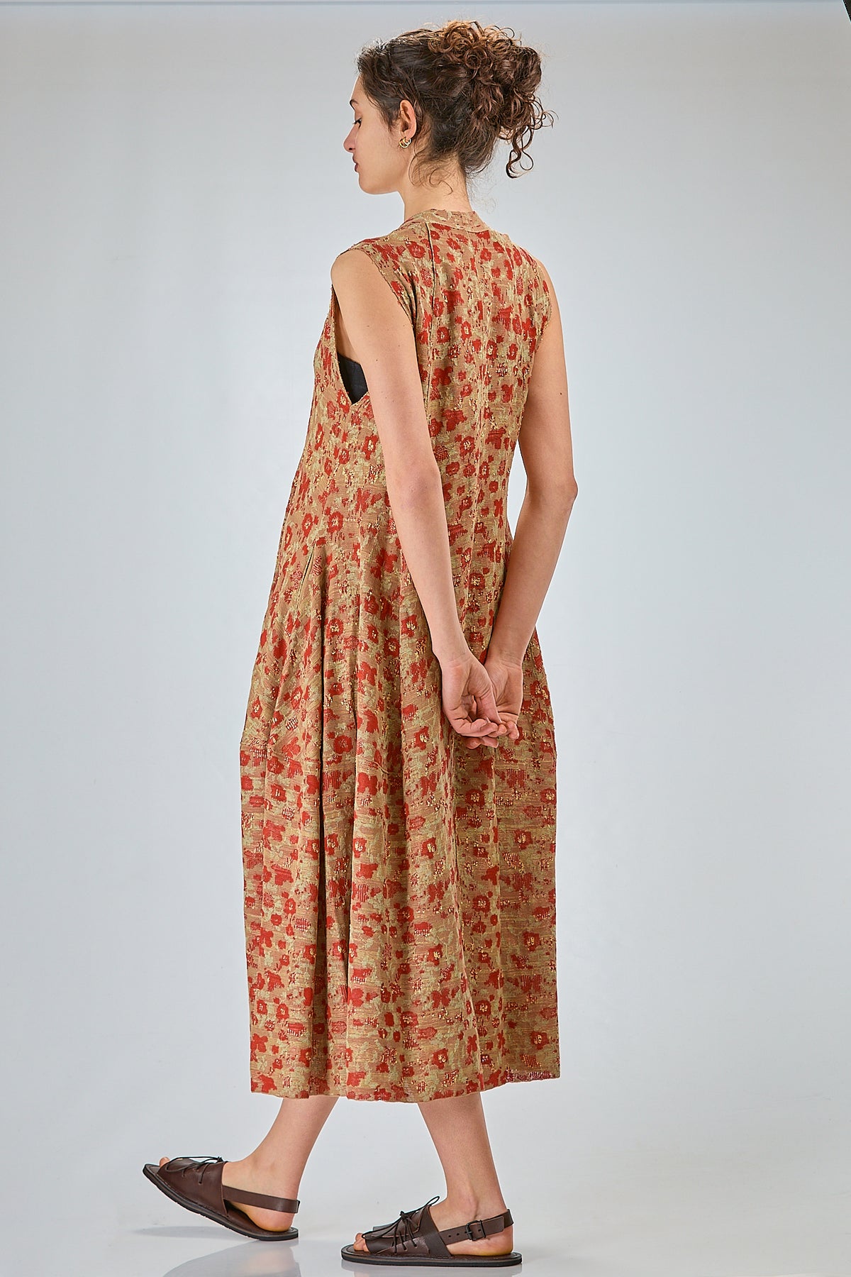 http://localhost:8180/imgBeestore/31650-1 A.jpg