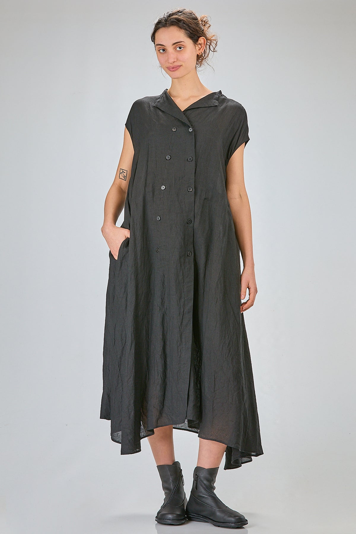 http://localhost:8180/imgBeestore/31693-1 A.jpg