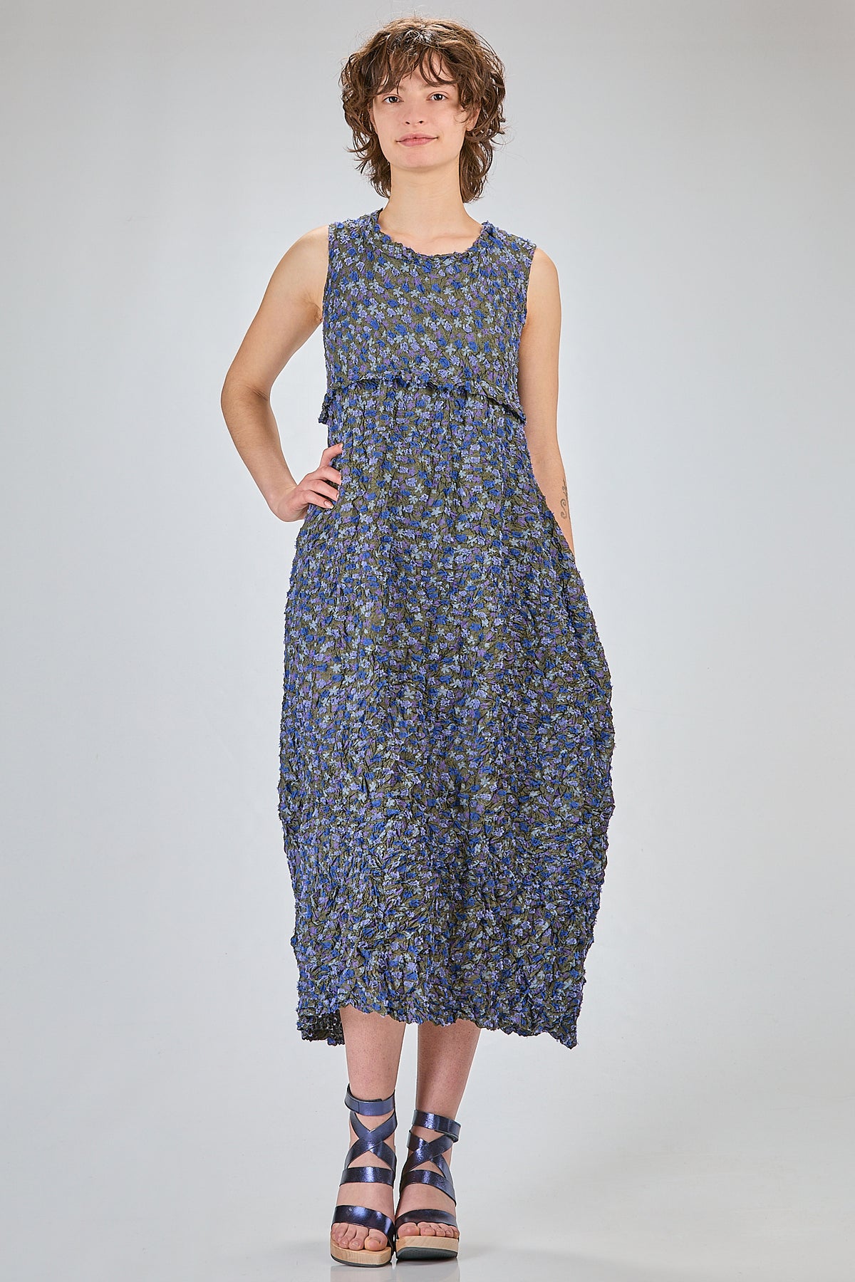 http://localhost:8180/imgBeestore/31823-1 A.jpg