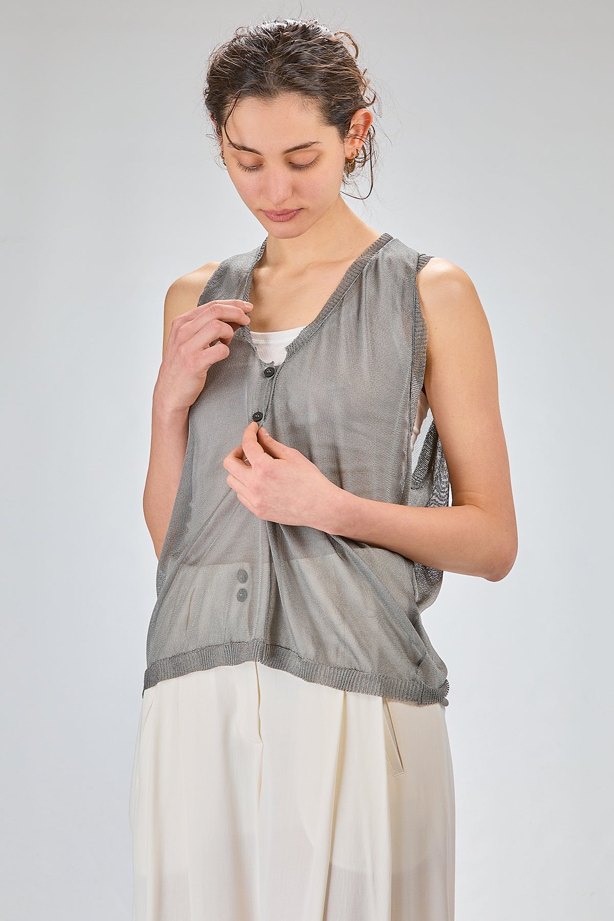 http://localhost:8180/imgBeestore/31576-1 A.jpg