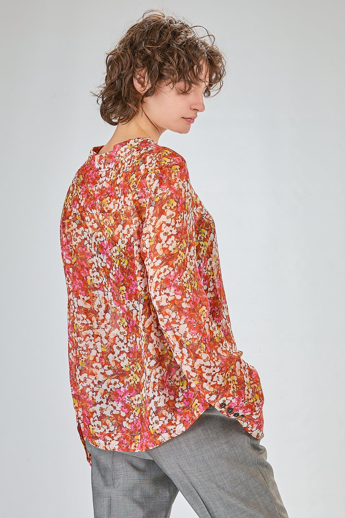 http://localhost:8180/imgBeestore/31718-1 A.jpg