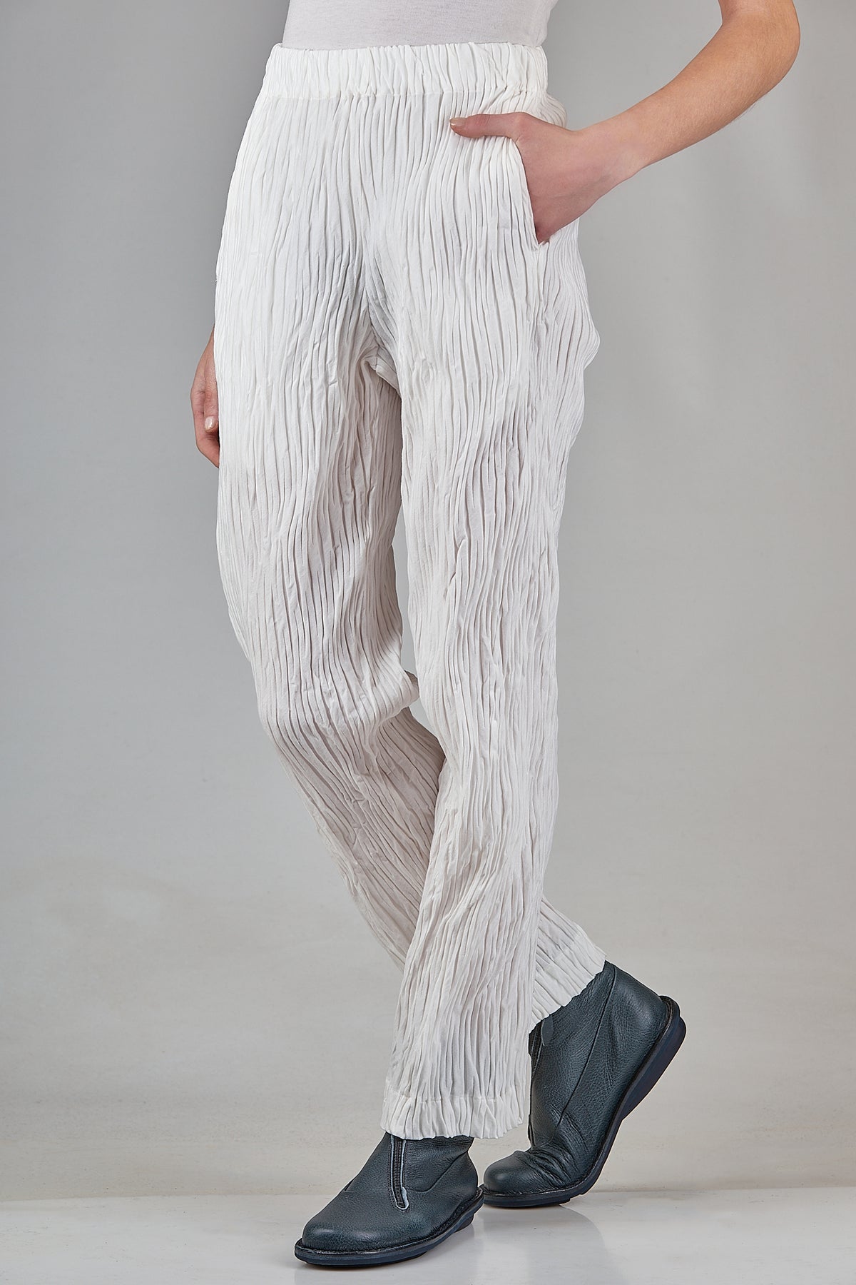 Ivo Milan Radical Fashion - pantaloni - SHU MORIYAMA