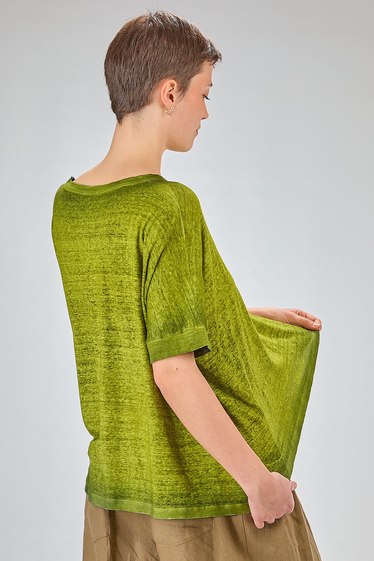 http://localhost:8180/imgBeestore/31628-1 A.jpg