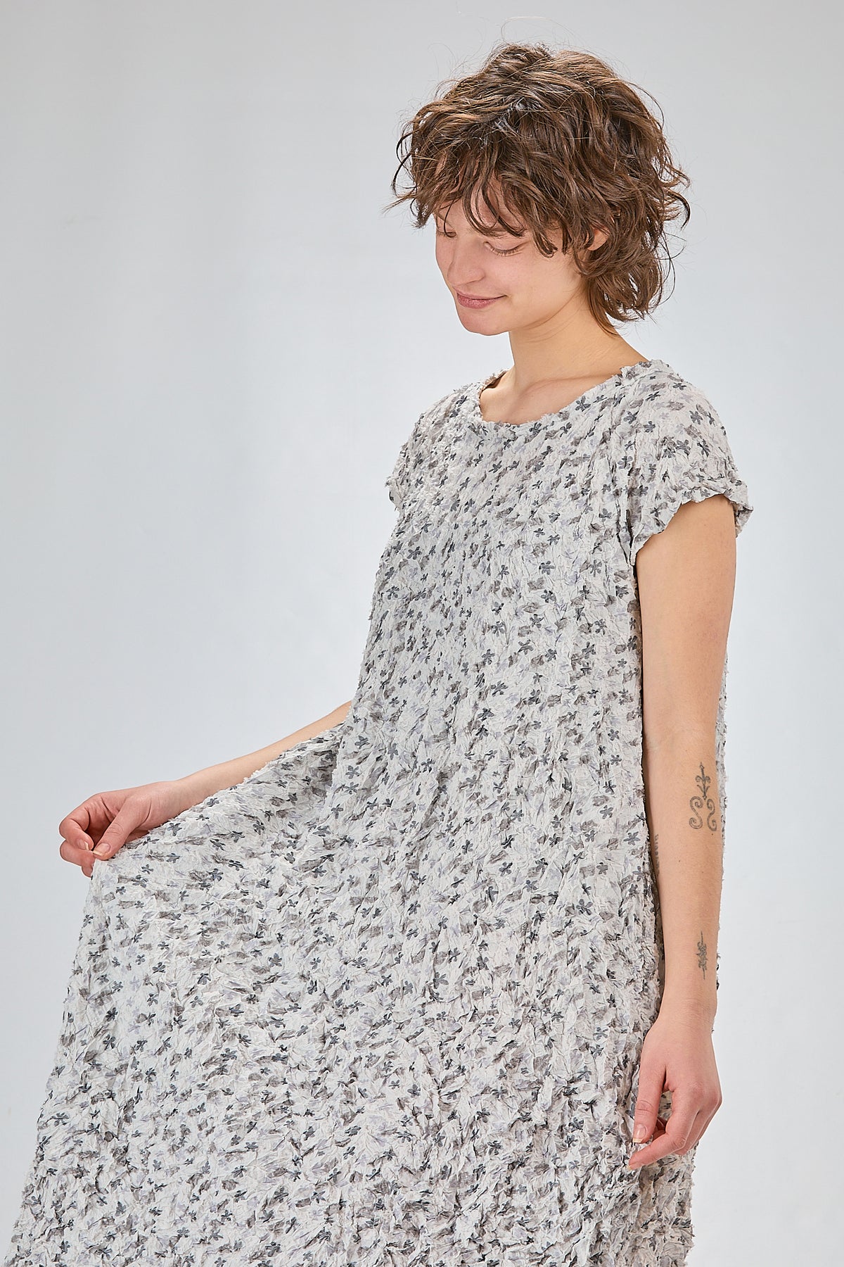 http://localhost:8180/imgBeestore/31822-1 A.jpg
