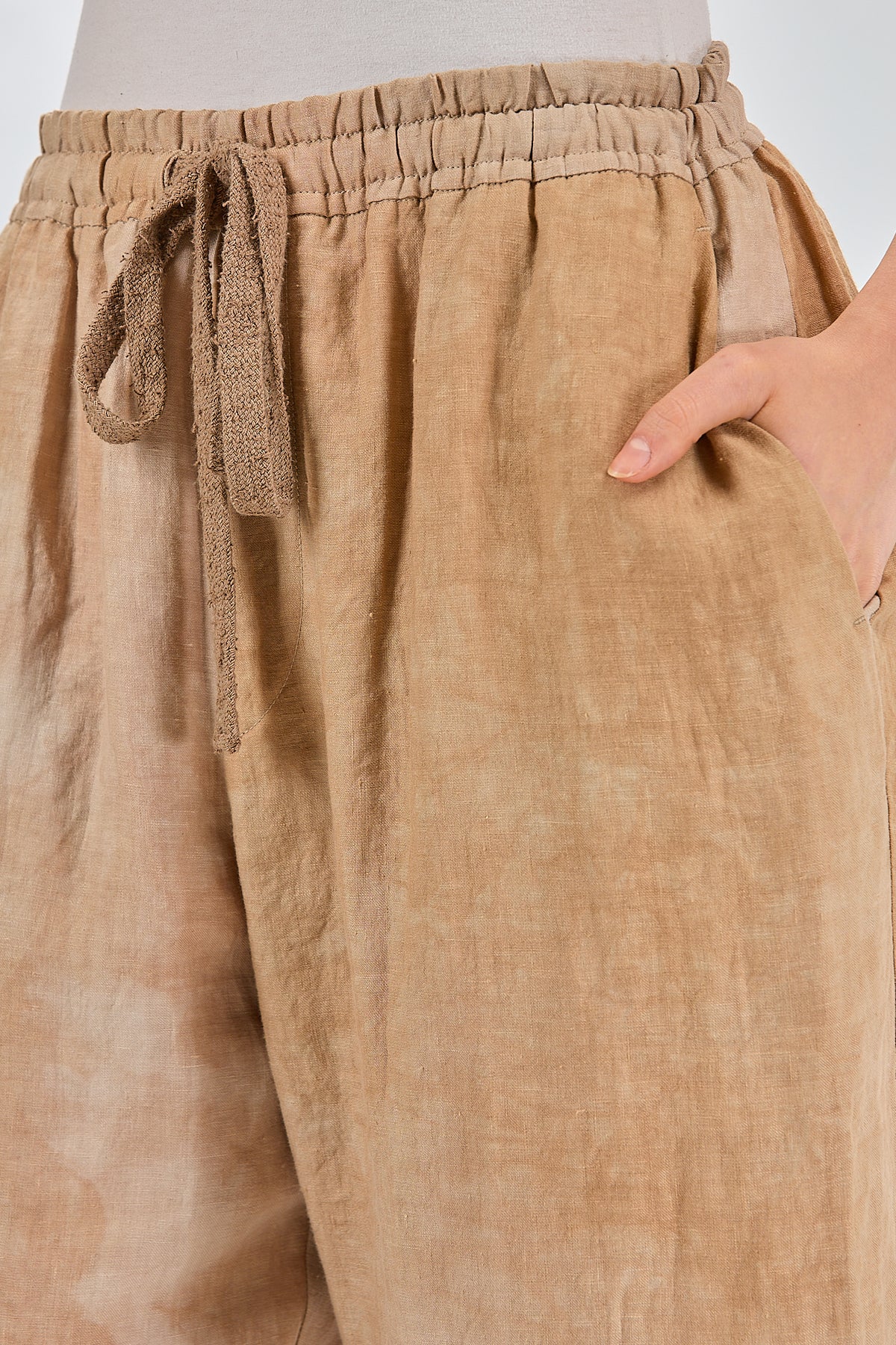 http://localhost:8180/imgBeestore/31775-1 A.jpg
