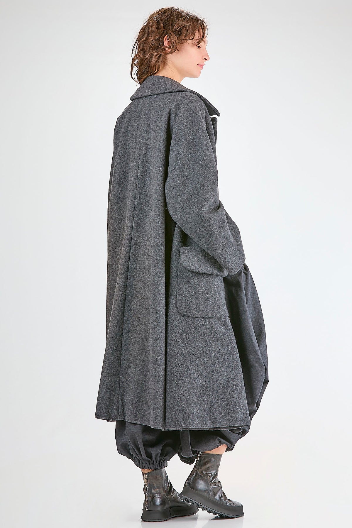 Ivo Milan Radical Fashion - cappotti - COMME DES GARÇONS-COMME DES GARÇONS