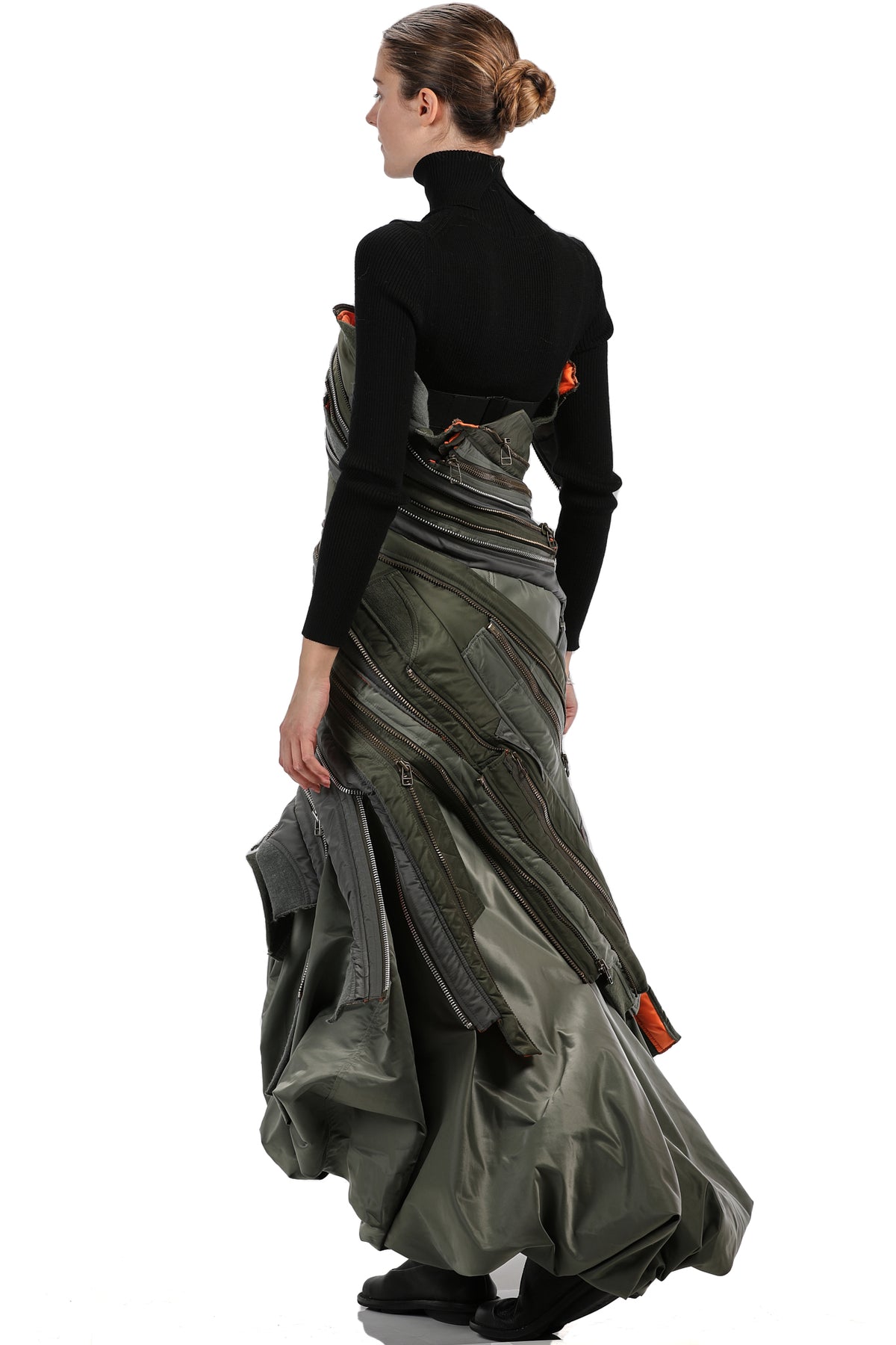 \GESTIONALEimgBeestore29087-1 A IVO MILAN RADICAL FASHION presents JUNYA WATANABE COMME DES GARCONS long green hunting dress made with nylon satin bands joined by zip.jpg