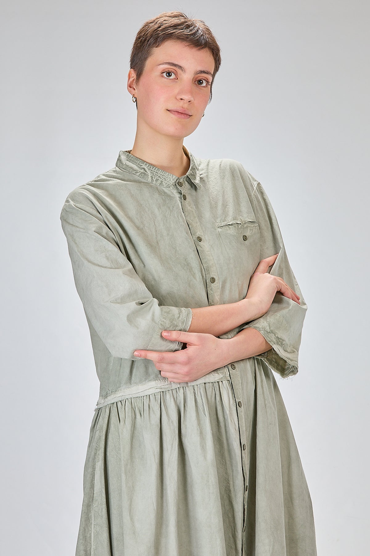 http://localhost:8180/imgBeestore/31817-1 A.jpg