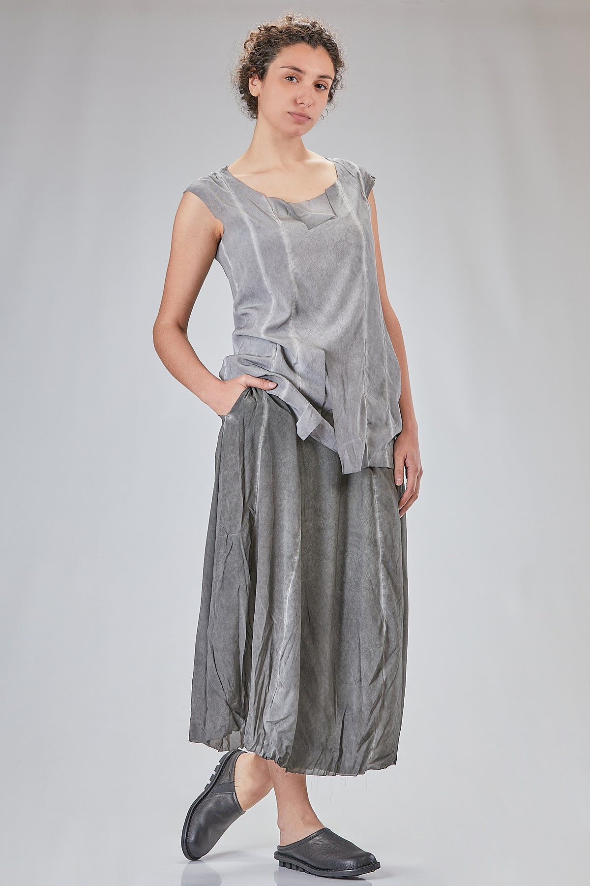 Ivo Milan Radical Fashion - top - RUNDHOLZ DIP