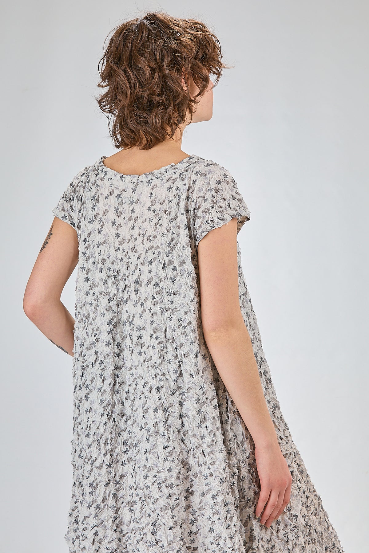 http://localhost:8180/imgBeestore/31822-1 A.jpg