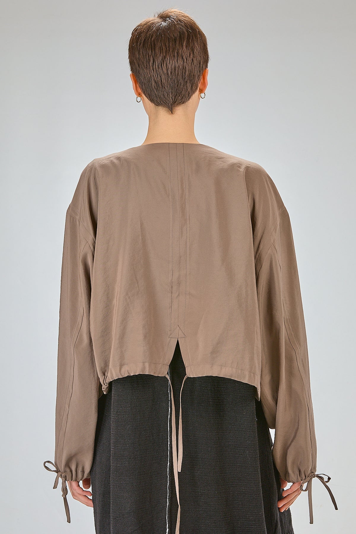 http://localhost:8180/imgBeestore/31586-1 A.jpg