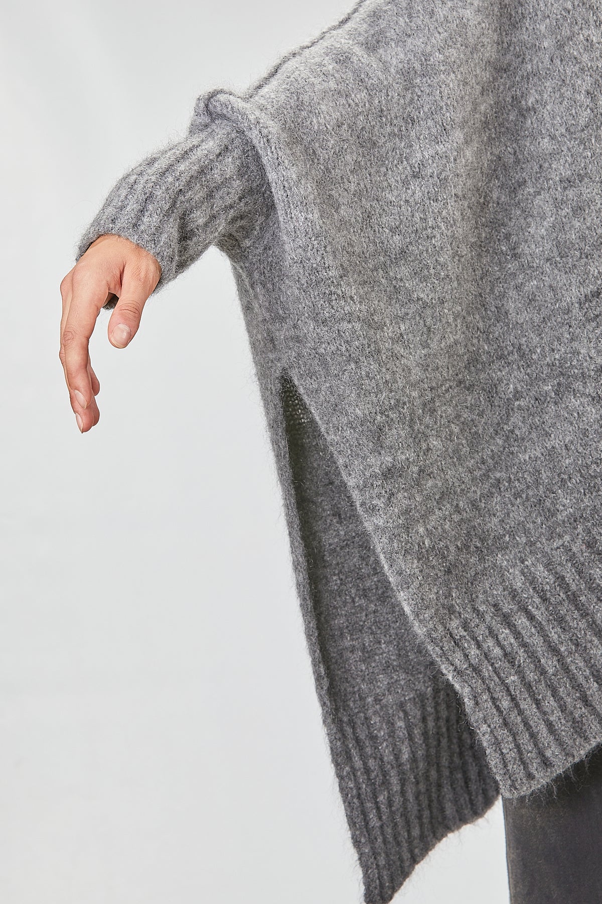 Ivo Milan Radical Fashion - cardigan - ISABEL BENENATO