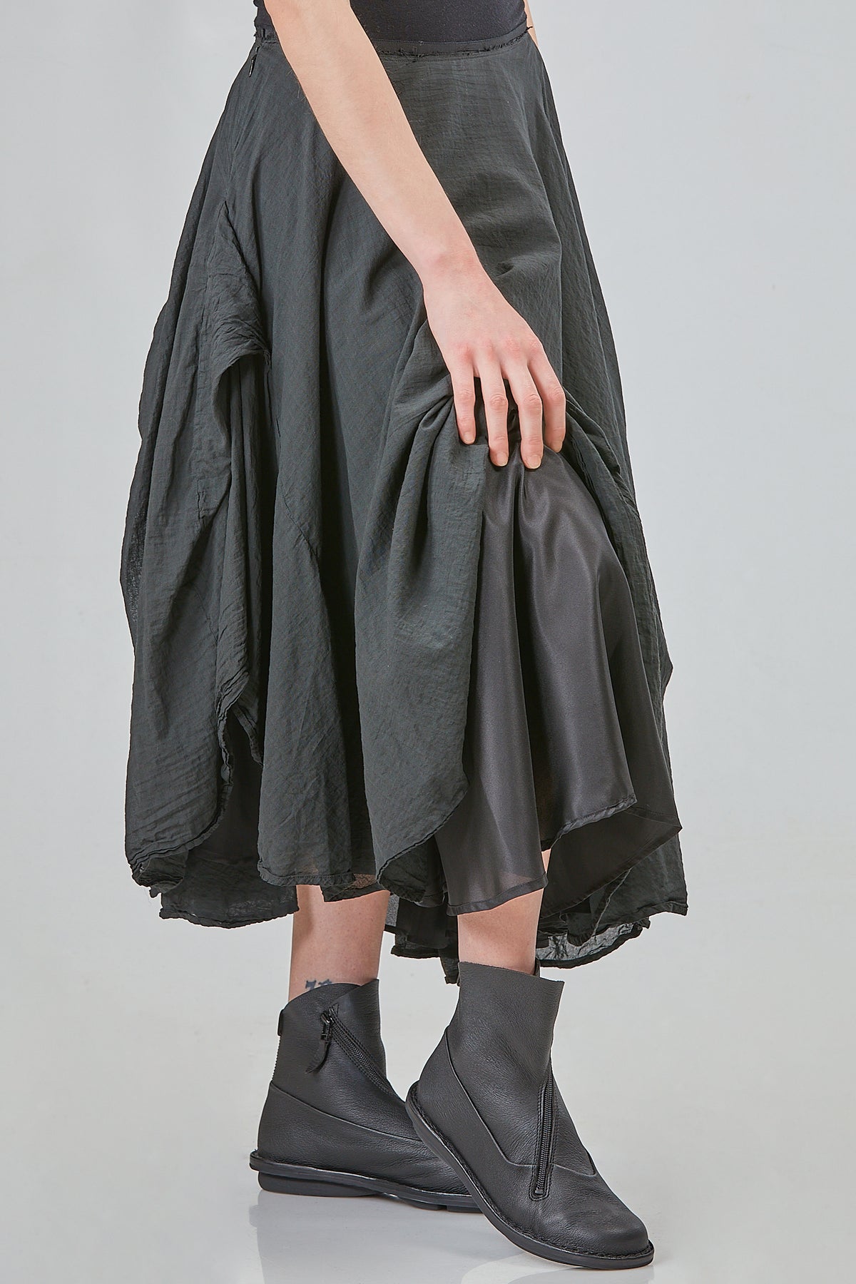 Ivo Milan Radical Fashion - gonne - MARC LE BIHAN