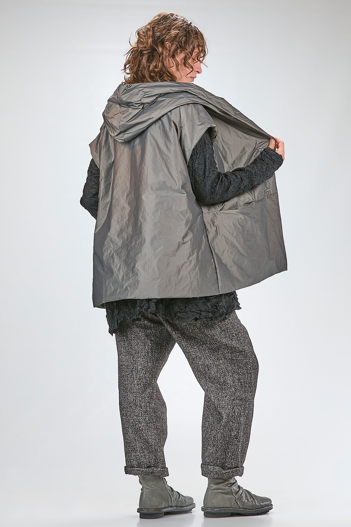 Ivo Milan Radical Fashion - piumini - SHU MORIYAMA