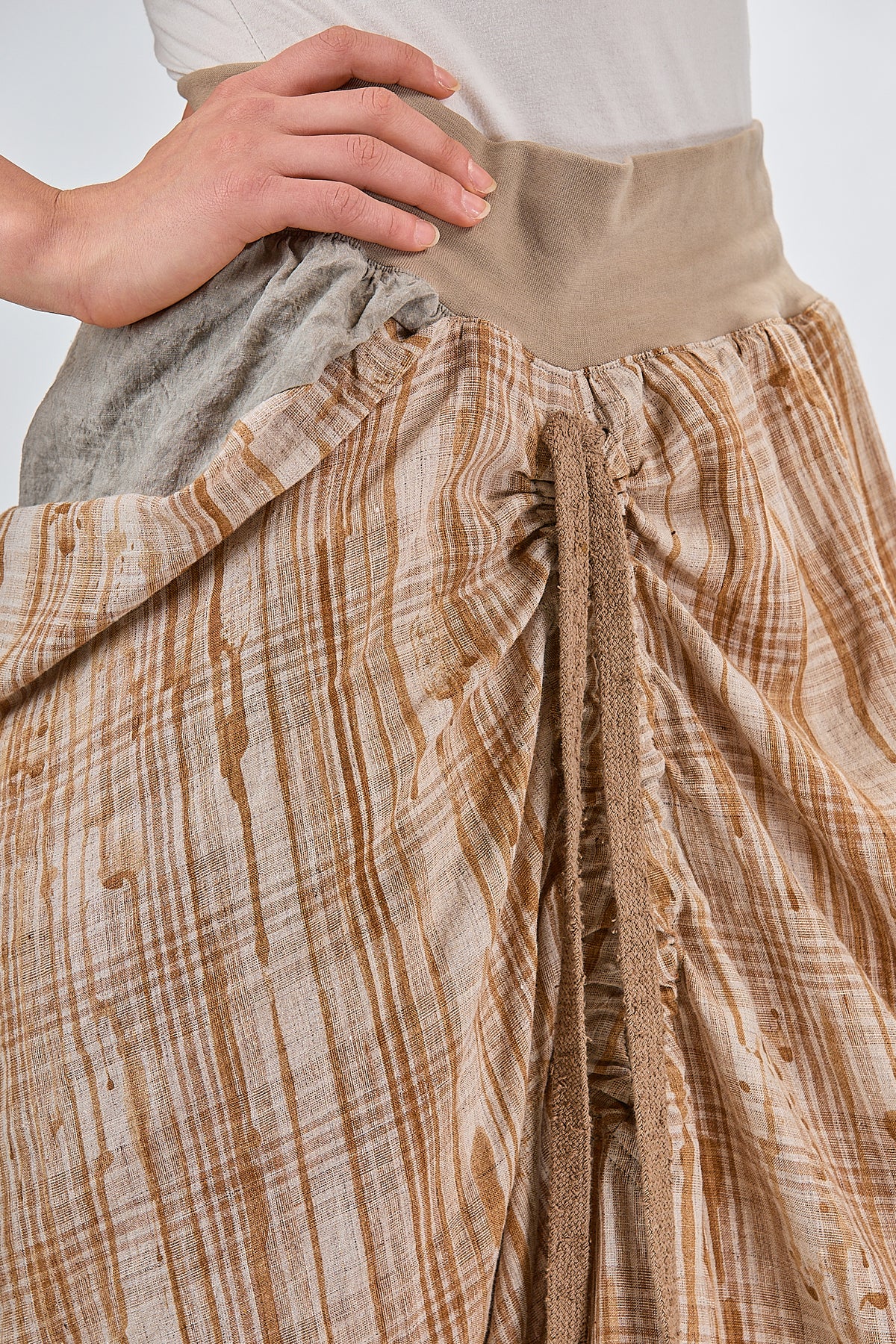 http://localhost:8180/imgBeestore/31773-1 A.jpg