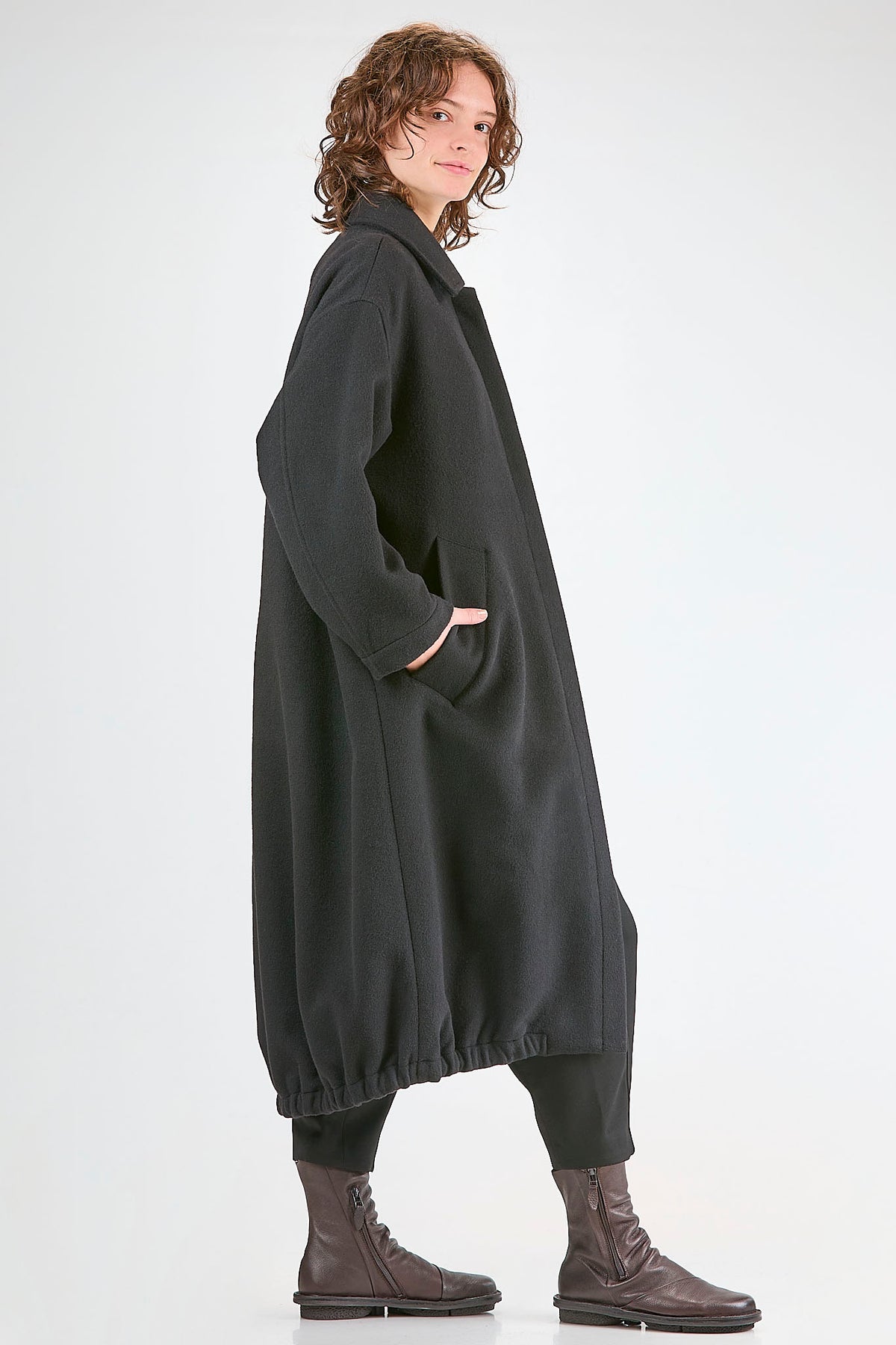 Ivo Milan Radical Fashion - cappotti - CÀPE CONCEPT