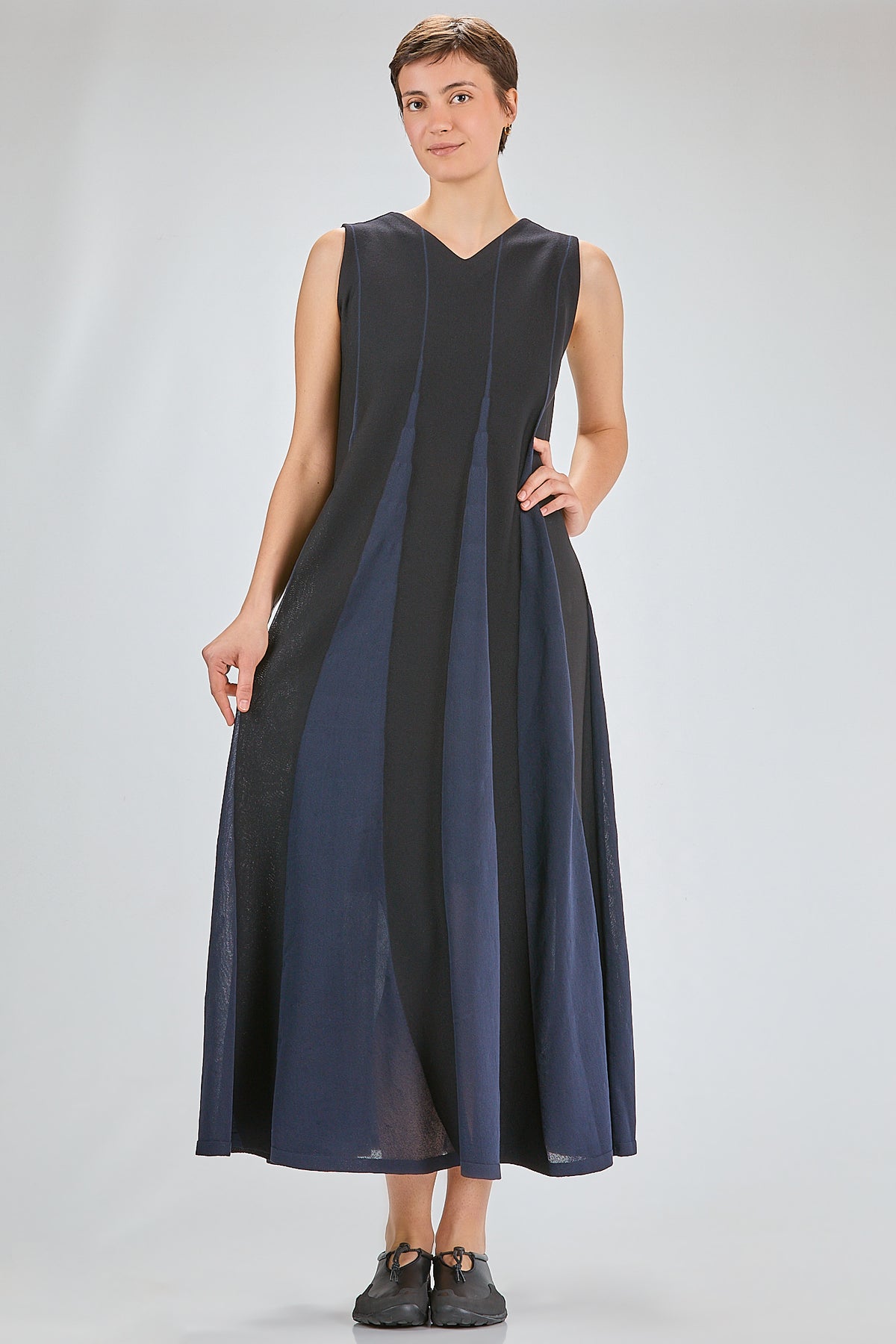http://localhost:8180/imgBeestore/31664-1 A.jpg