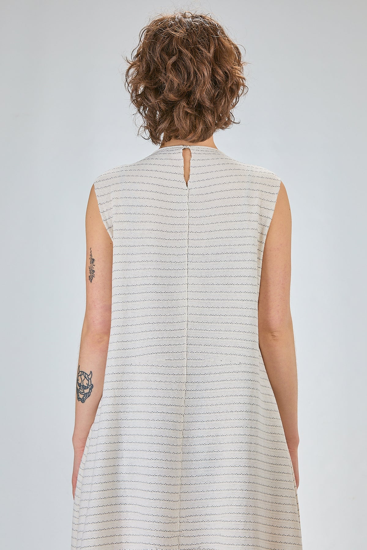http://localhost:8180/imgBeestore/31648-1 A.jpg