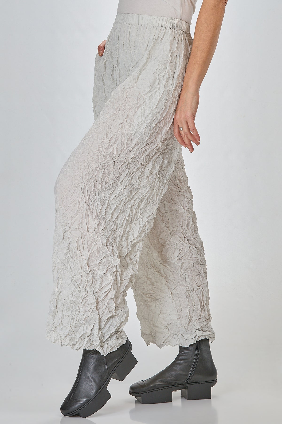 Ivo Milan Radical Fashion - pantaloni - SHU MORIYAMA