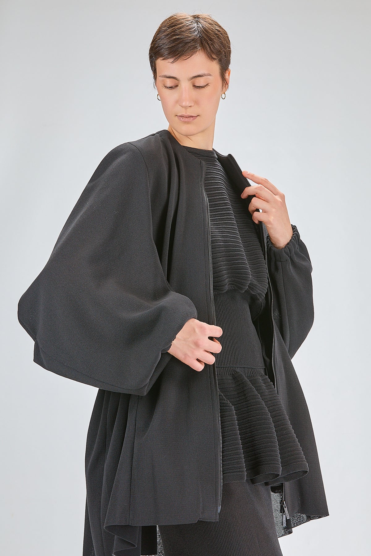 http://localhost:8180/imgBeestore/31659-1 A.jpg