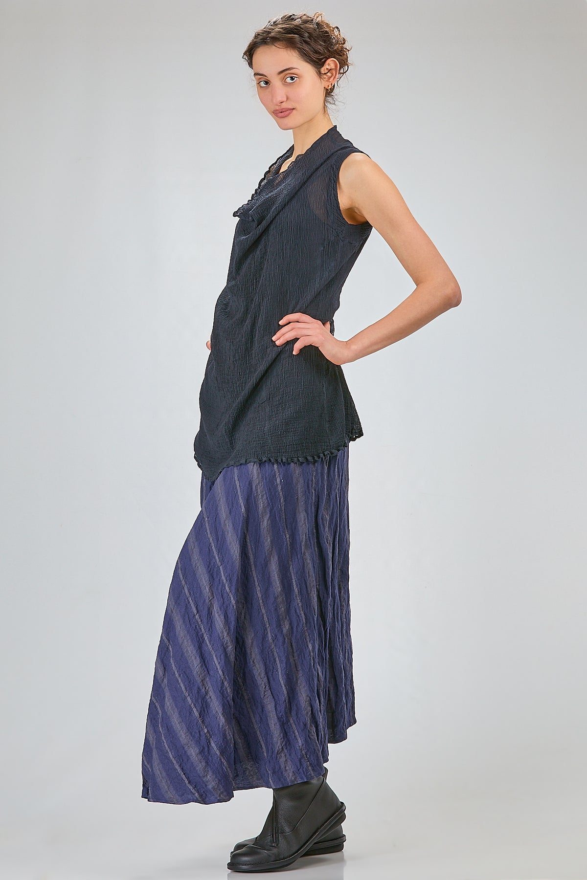 http://localhost:8180/imgBeestore/31754-1 A.jpg