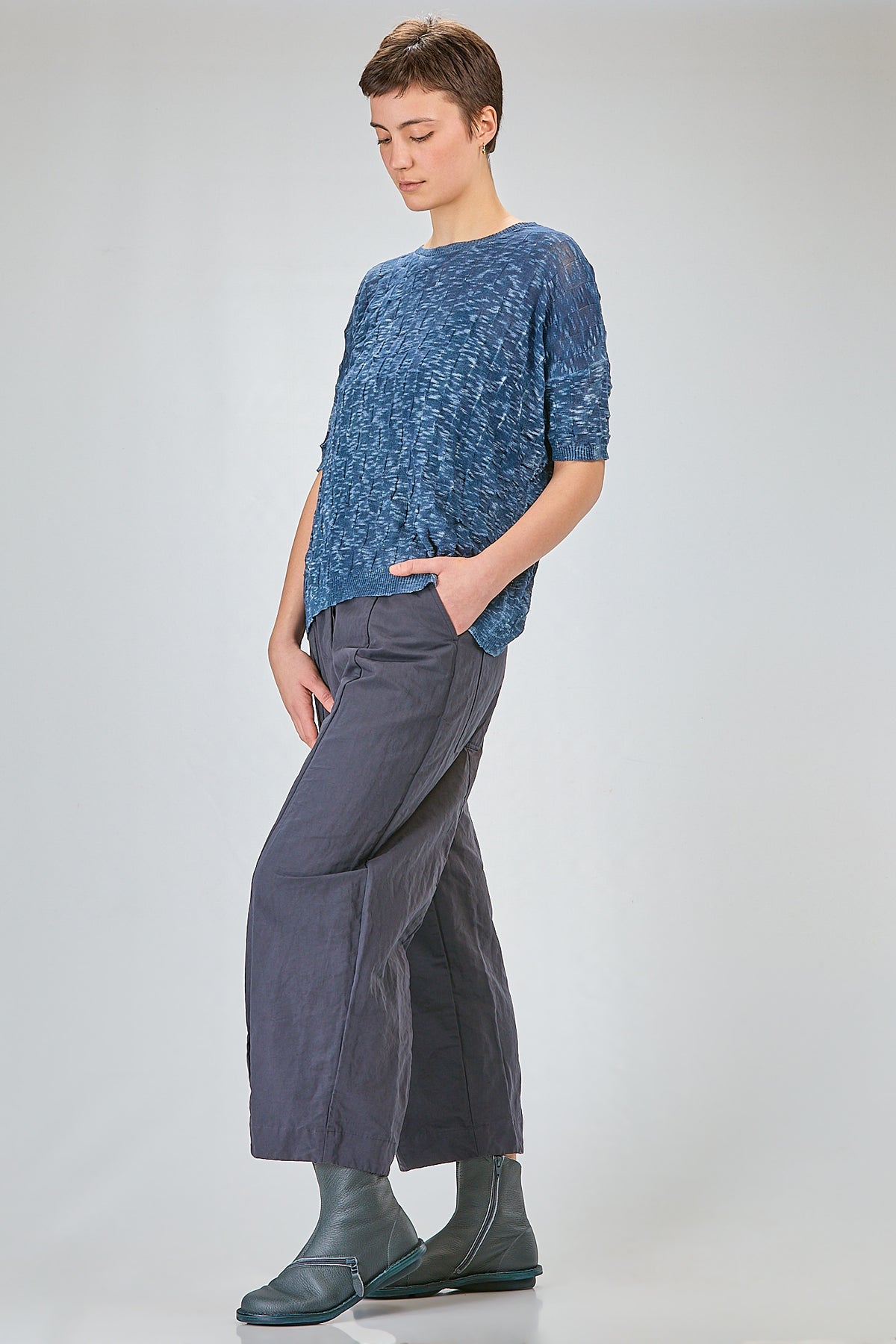 http://localhost:8180/imgBeestore/31686-1 A.jpg