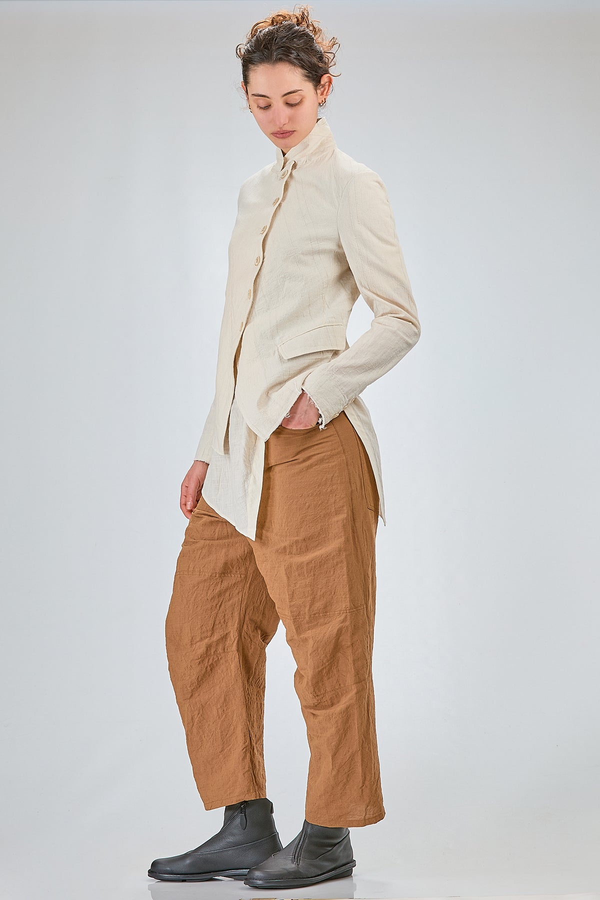 http://localhost:8180/imgBeestore/31698-1 A.jpg