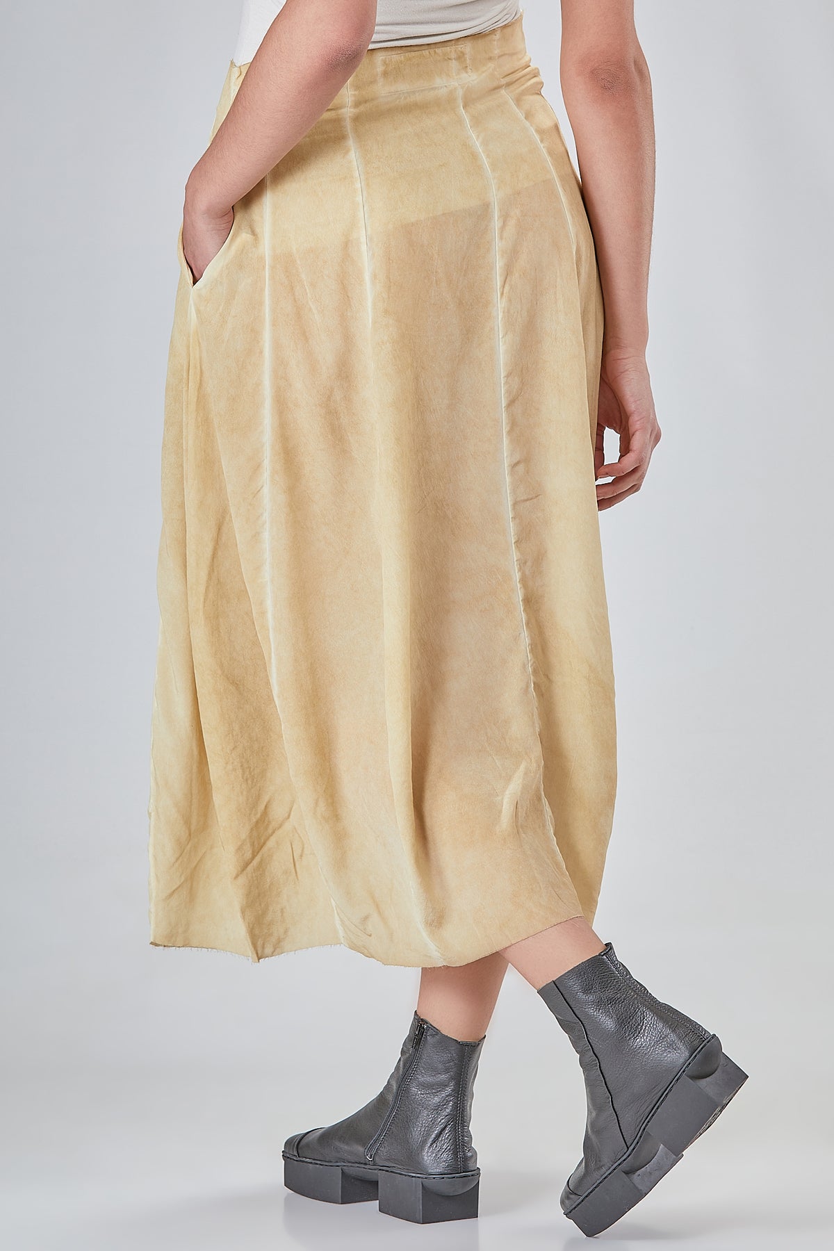 Ivo Milan Radical Fashion - gonne - RUNDHOLZ DIP