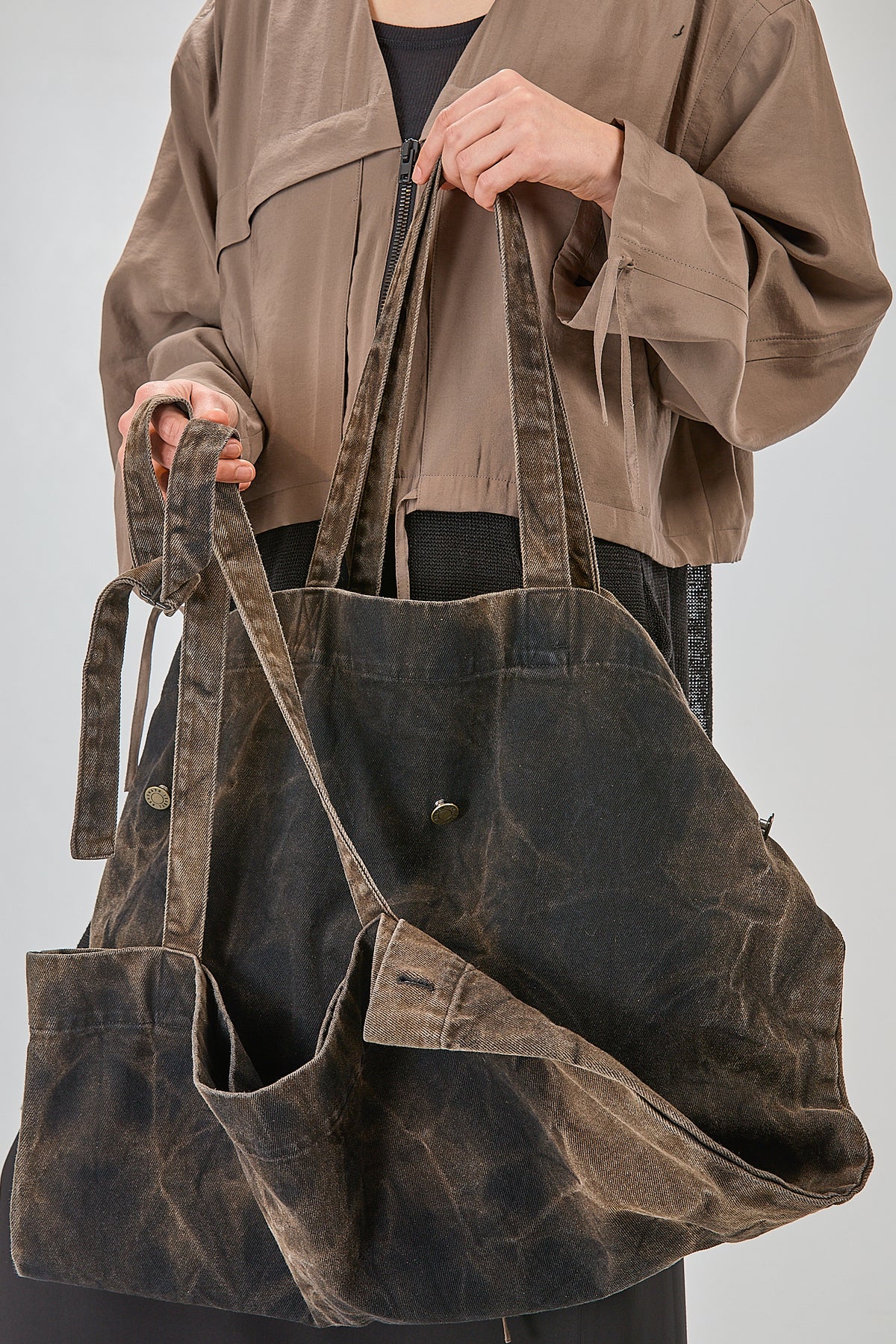 http://localhost:8180/imgBeestore/31585-1 A.jpg
