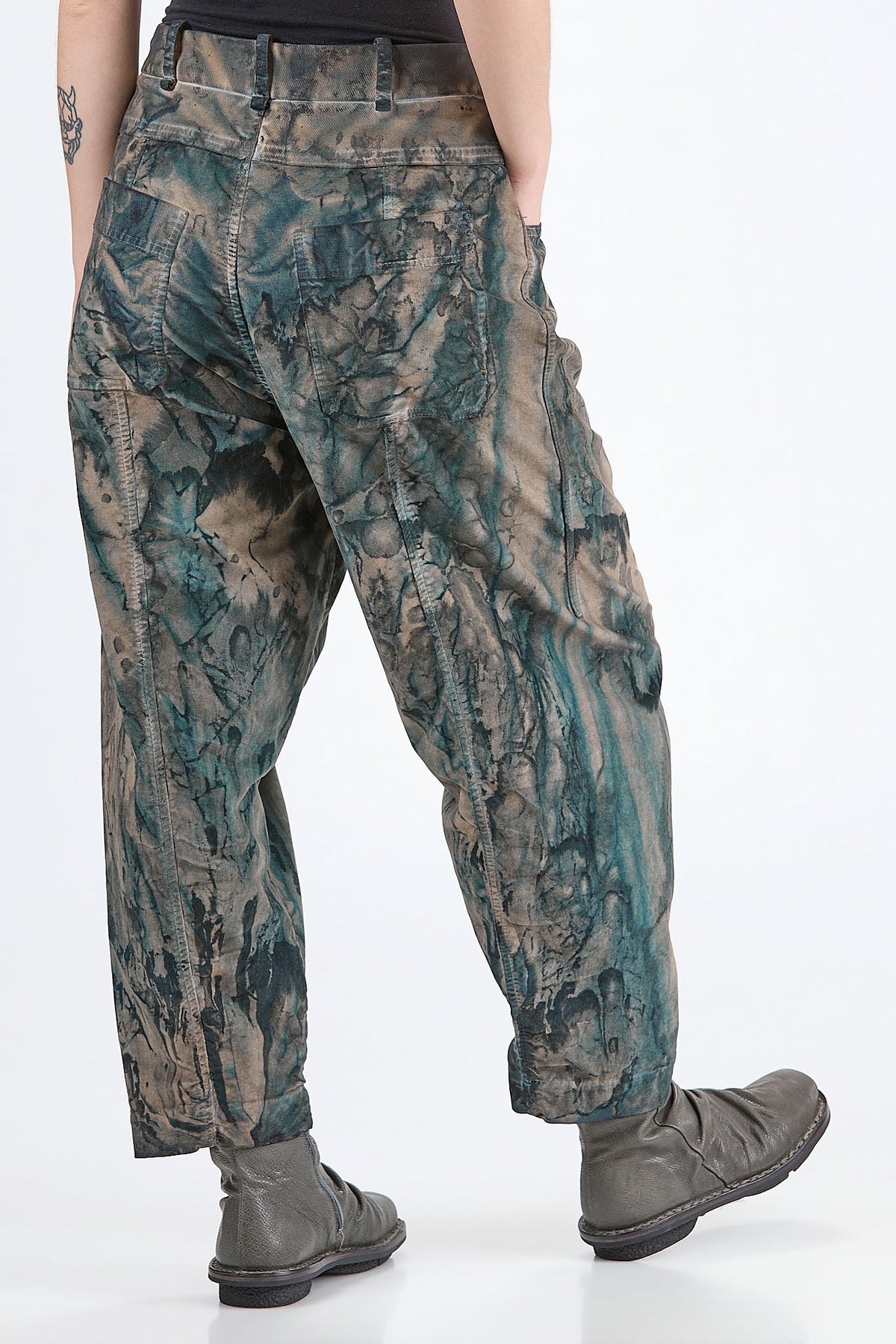 Ivo Milan Radical Fashion - pantaloni - MASNADA