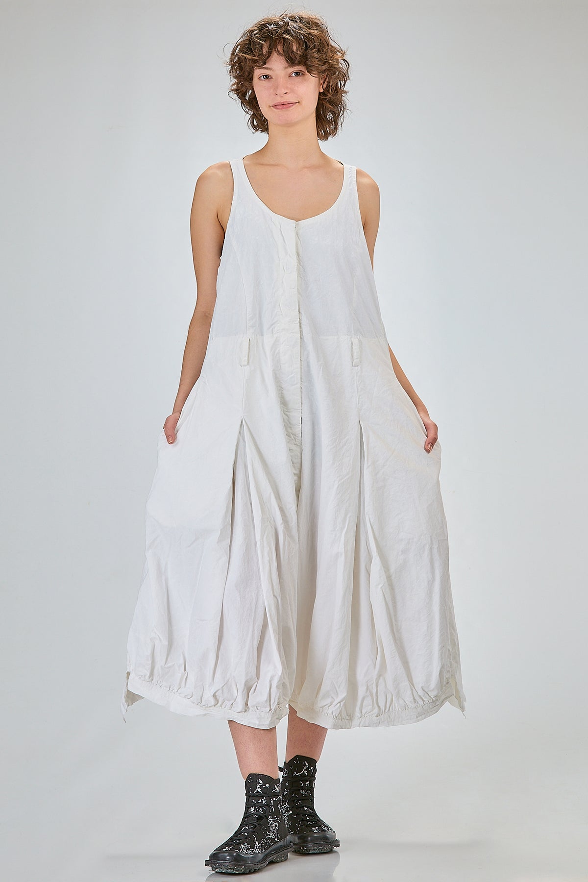 http://localhost:8180/imgBeestore/31804-1 A.jpg