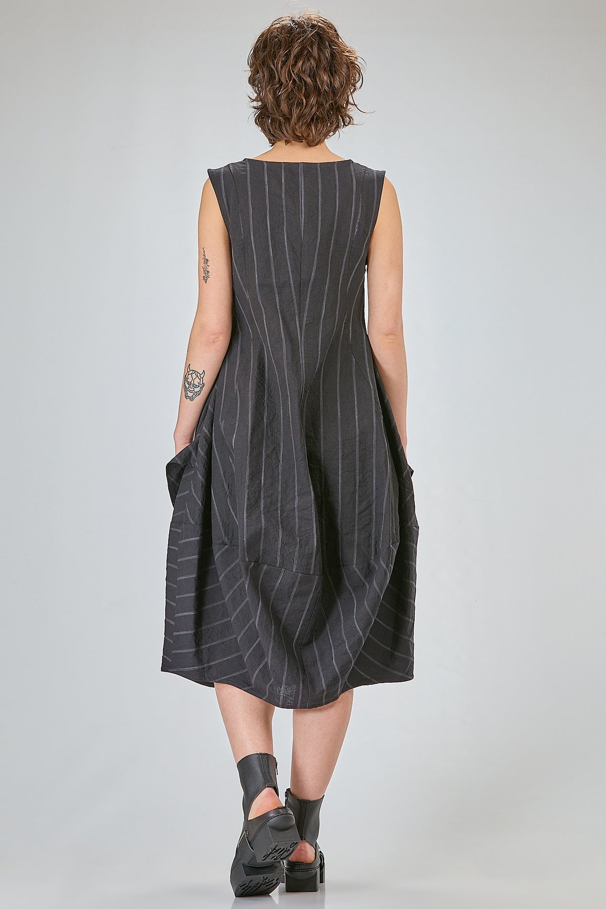 http://localhost:8180/imgBeestore/31783-1 A.jpg