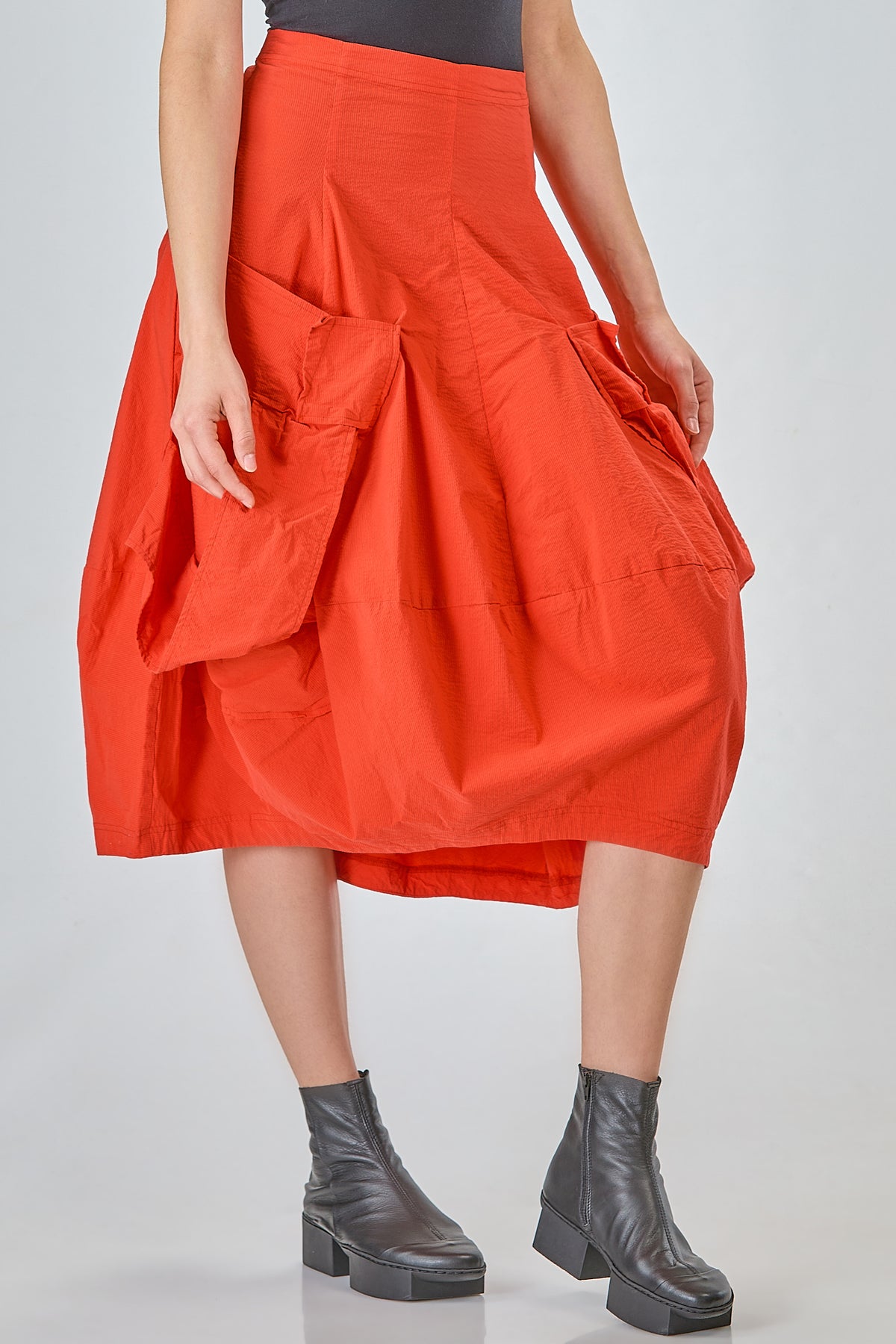 http://localhost:8180/imgBeestore/31785-1 A.jpg