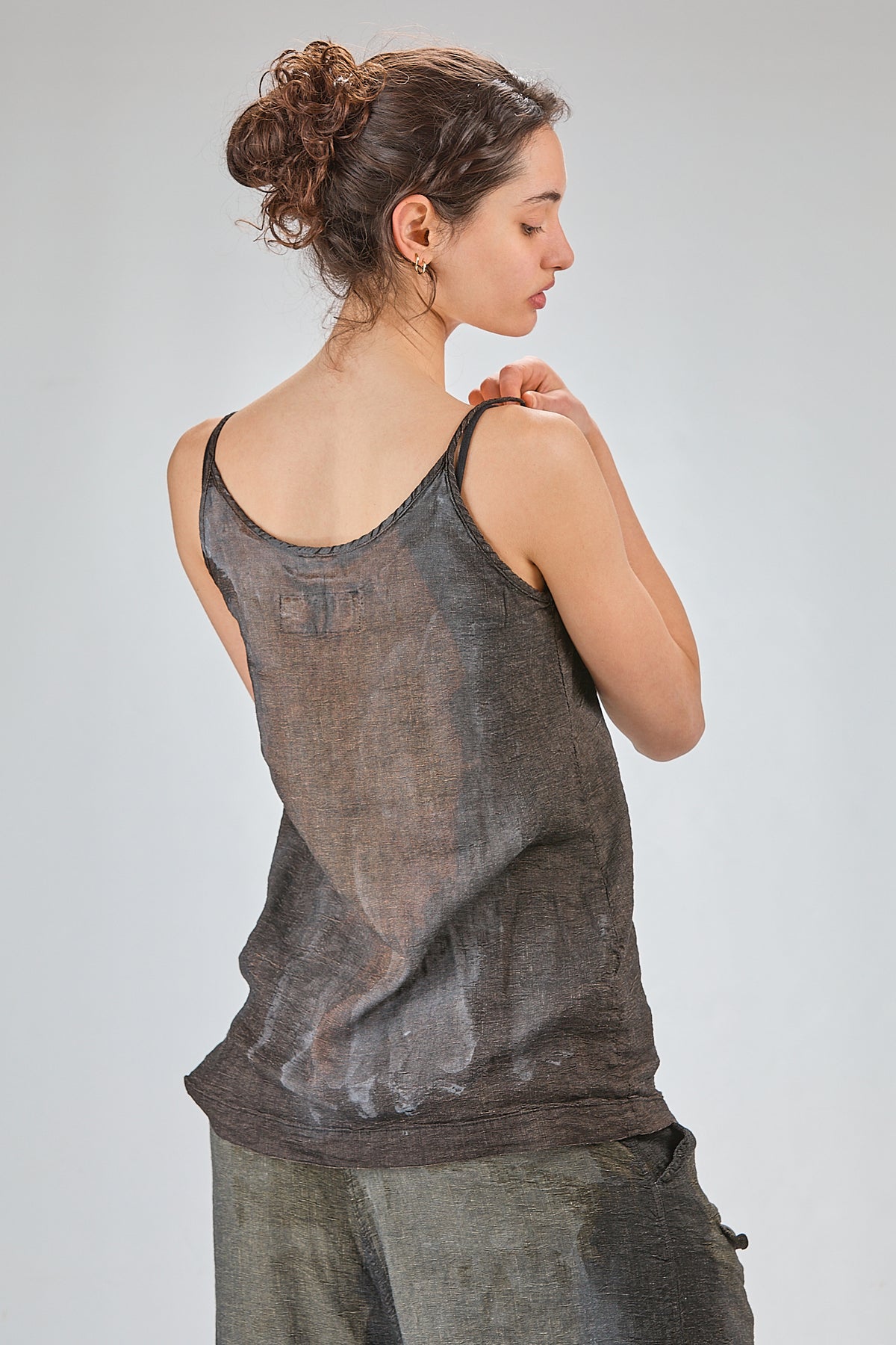 http://localhost:8180/imgBeestore/31798-1 A.jpg