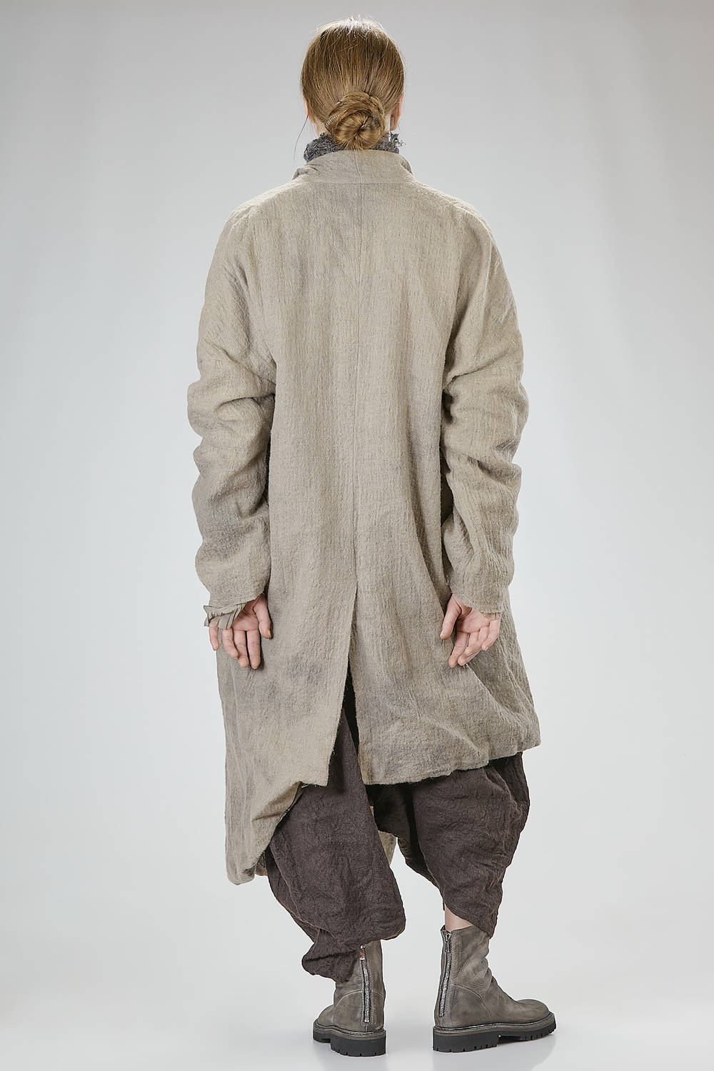 開店記念セール！ The Under - SU CHIAHUNG Knee In Asymmetric, And Wide Coat, ジャケット・アウター