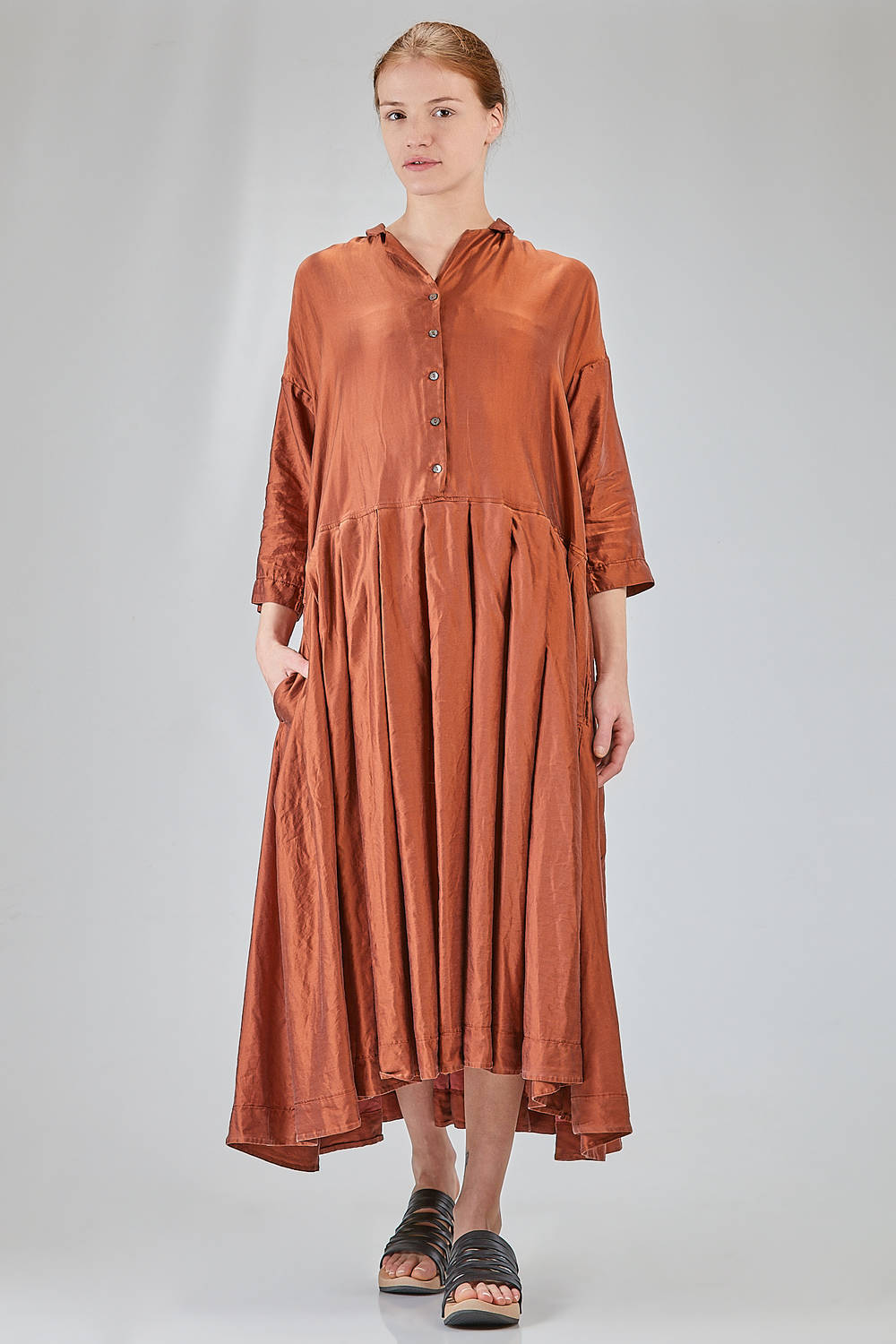 ALBUM DI FAMIGLIA - Long And Wide Dress In Washed Silk And