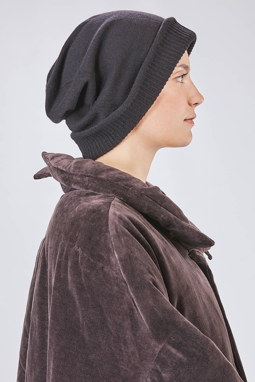 ZIGGY CHEN - Oversized Beanie In Very Soft Plain Knit Cashmere