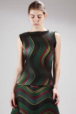 ISSEY MIYAKE - Hip-Length Top Made With The New Polyester Pleating ...