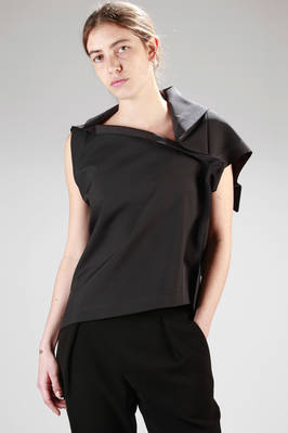 ISSEY MIYAKE - 132 5. Issey Miyake – Origami Short Top In Recycled ...