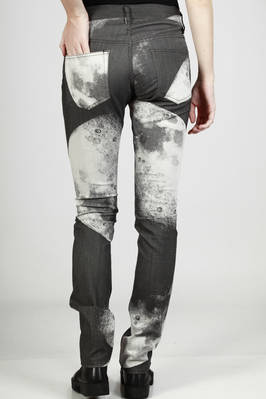 ISSEY MIYAKE - Jeans In Slightly Stretch Cotton And Polyester With ...