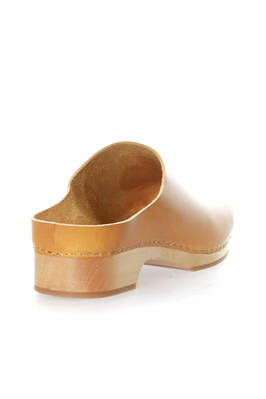 DANIELA GREGIS - Classic Clog In Wood With Leather Uppers :: Ivo Milan