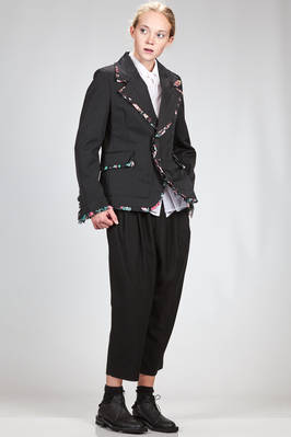 giacca a uomo in gabardine di lana ad effetto imbottito con rouche in georgette di poliestere floreale - COMME DES GARÇONS 