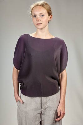 PLEATS PLEASE Issey Miyake - Circle Top In Polyester Plissé With