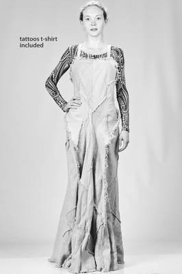 ‘mermaid’ dress, long and slim fitted made of round sewed patchwork with frayed borders with t-shirt tattoo printed  - 74