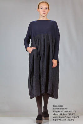 wide calf length dress in stocking stitch boiled wool and in washed canvas wool and linen  - 195
