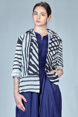shirt jacket in tubular seersucker cotton with brushstrokes in stripes and irregular circles  - 195