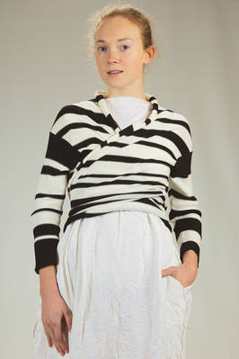 classic ‘Gregis’ cross cardigan in horizontal bicolor stripes cotton knit  - 195