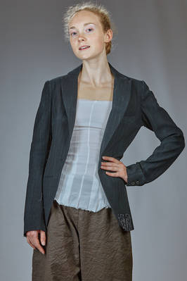 hip-length slim-fit jacket in silk crêpe and elastane  - 163