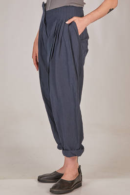 wide trousers  in washed cotton and linen canvas,, staggered high waist with raw cut profiles, rear central strap, pleats sewn on the front at the belt, diagonal welt pockets on the sides - MARC LE BIHAN 